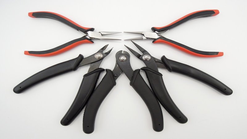 Wirecutters and Pliers - Ten Essential Car Tools